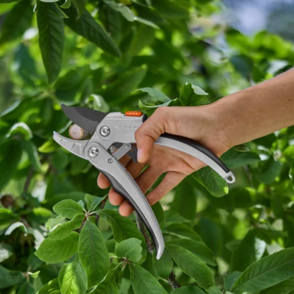 Forbici a cricchetto SmartCut Comfort GARDENA